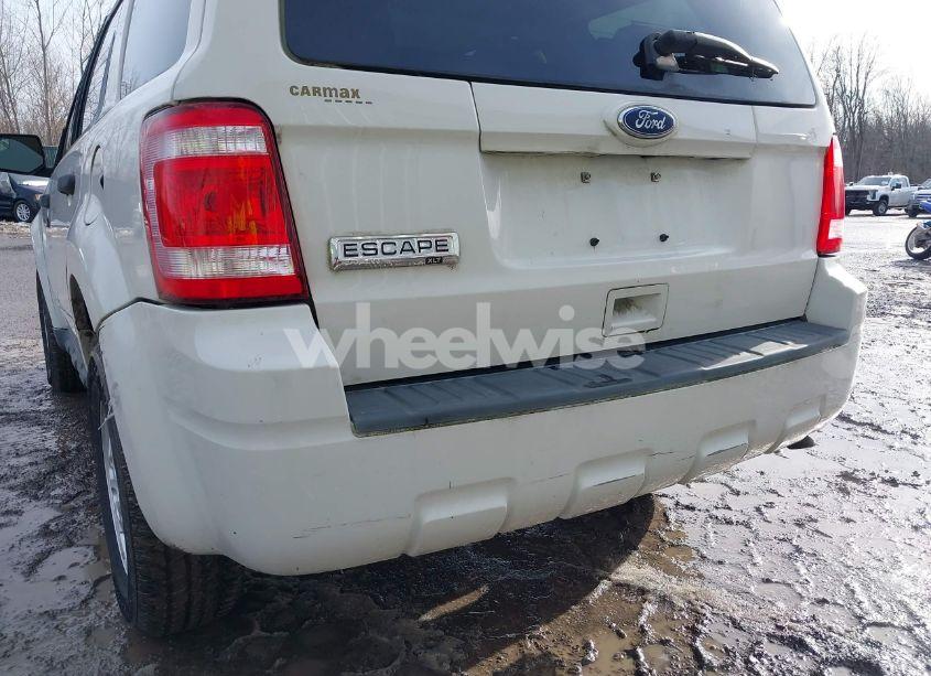 Photo 6 of 2011 Ford Escape XLT (VIN 1FMCU0D70BKA62834)