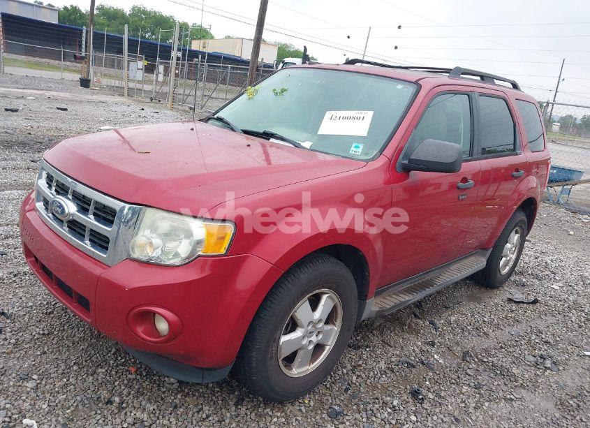 Photo 2 of 2011 Ford Escape XLT (VIN 1FMCU0D70BKB19310)