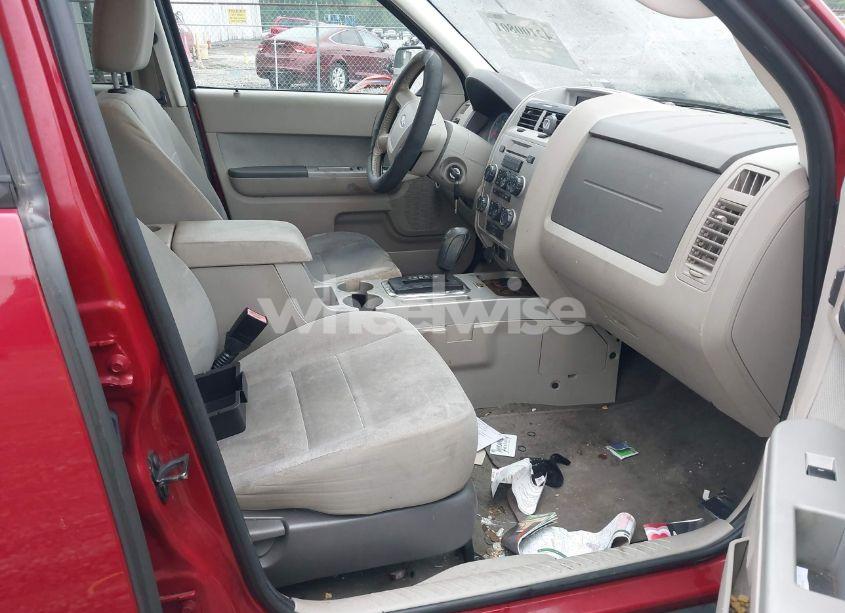 Photo 5 of 2011 Ford Escape XLT (VIN 1FMCU0D70BKB19310)