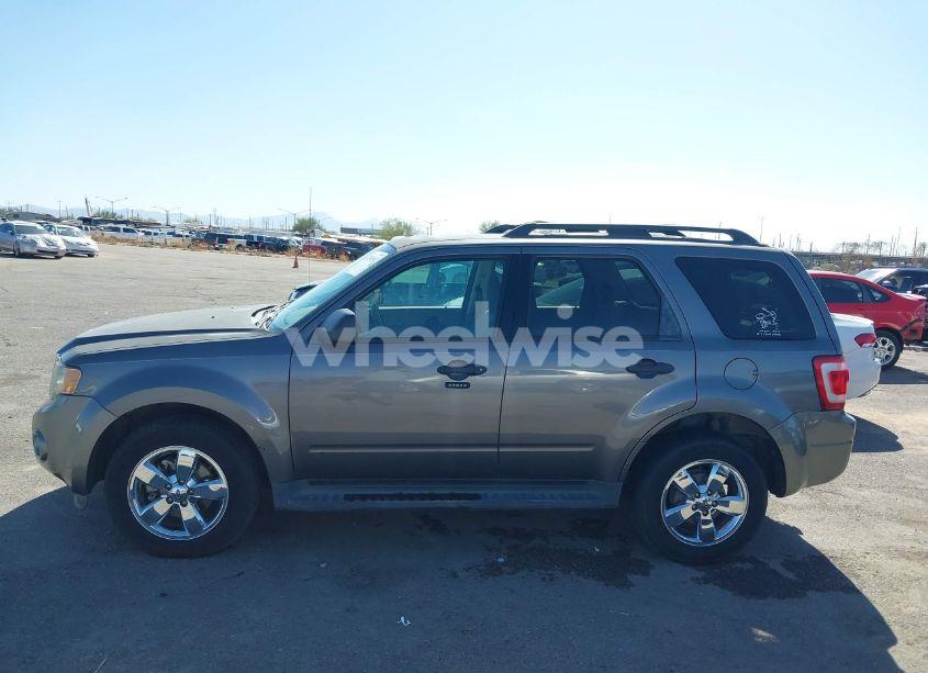 Photo 14 of 2011 Ford Escape XLT (VIN 1FMCU0D70BKB91382)