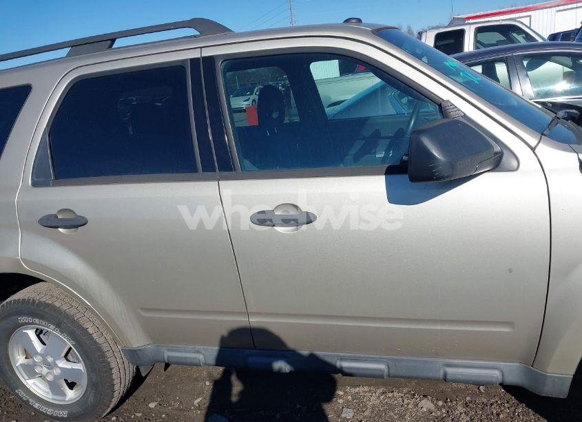 Photo 13 of 2011 Ford Escape XLT (VIN 1FMCU0D70BKC47529)