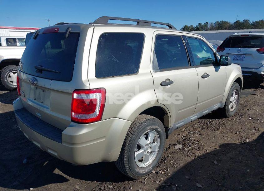 Photo 4 of 2011 Ford Escape XLT (VIN 1FMCU0D70BKC47529)