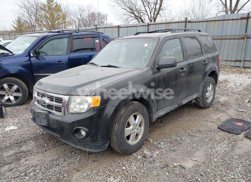 Photo 2 of 2012 Ford Escape XLT (VIN 1FMCU0D70CKB10821)