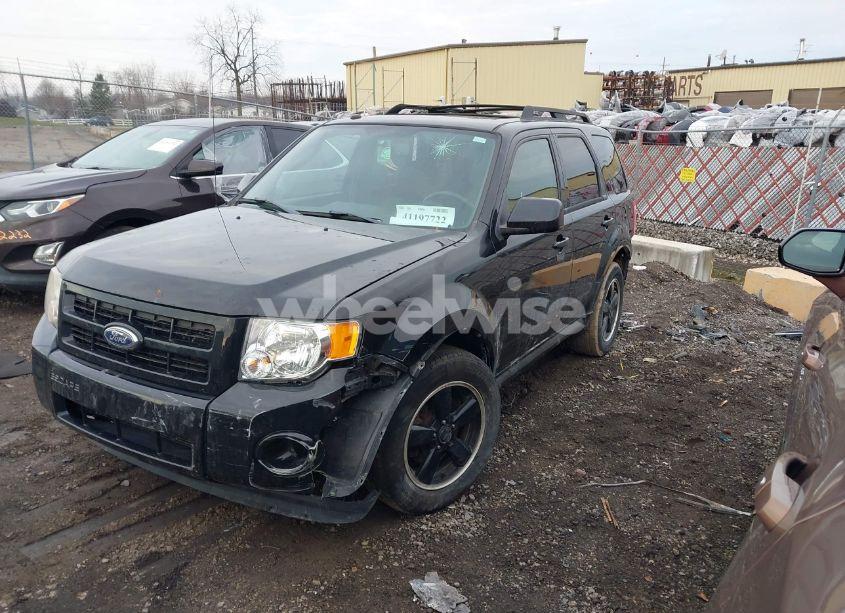 Photo 2 of 2012 Ford Escape XLT (VIN 1FMCU0D70CKB30017)