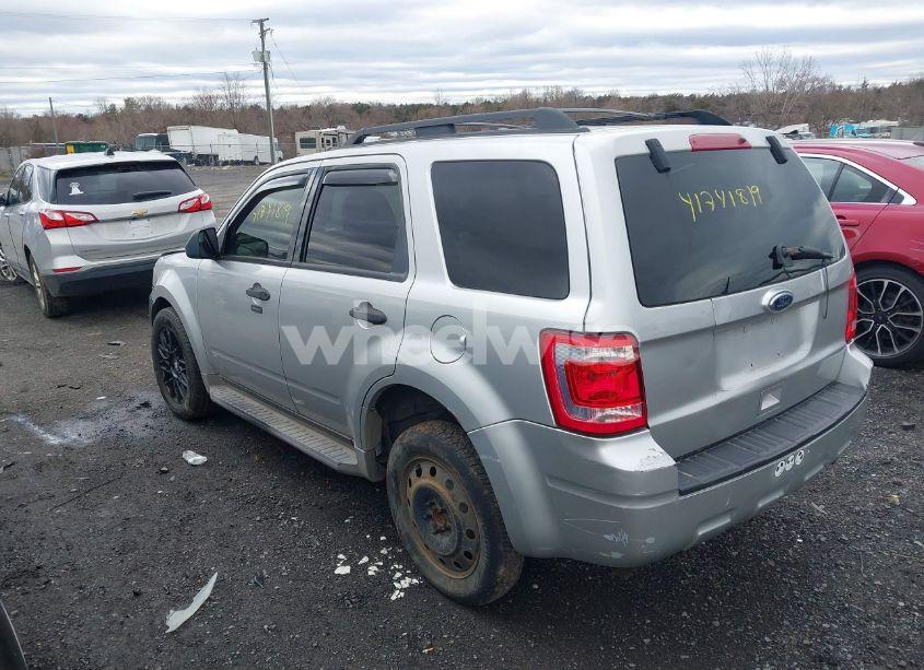 Photo 3 of 2010 Ford Escape XLT (VIN 1FMCU0D71AKA55843)