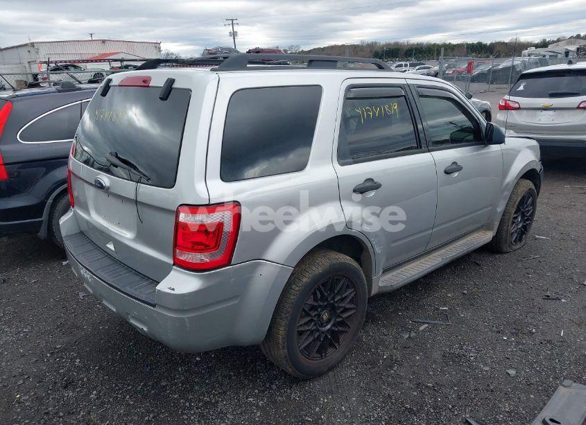 Photo 4 of 2010 Ford Escape XLT (VIN 1FMCU0D71AKA55843)