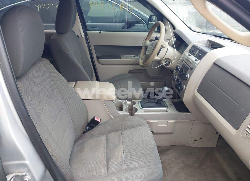 Photo 5 of 2010 Ford Escape XLT (VIN 1FMCU0D71AKA55843)