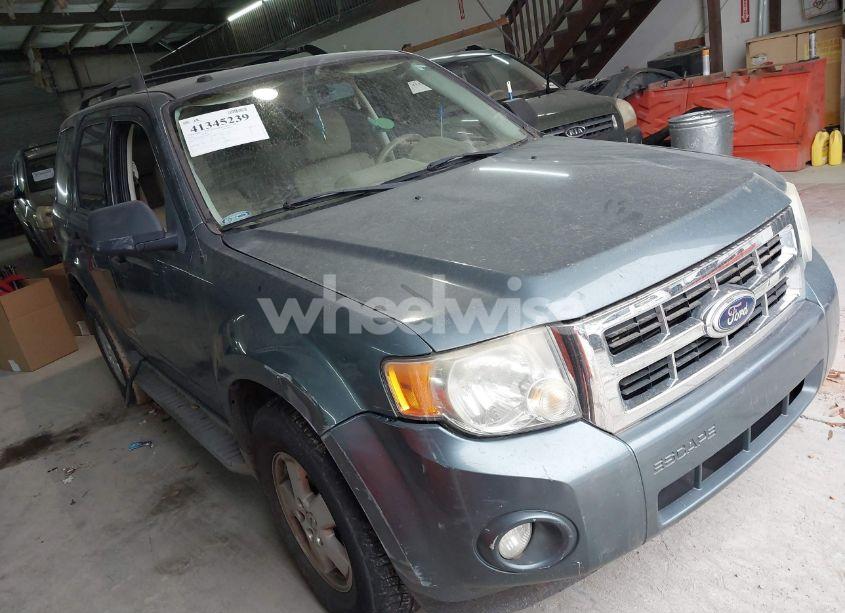 2010 Ford Escape XLT (VIN 1FMCU0D71AKA78569) main photo