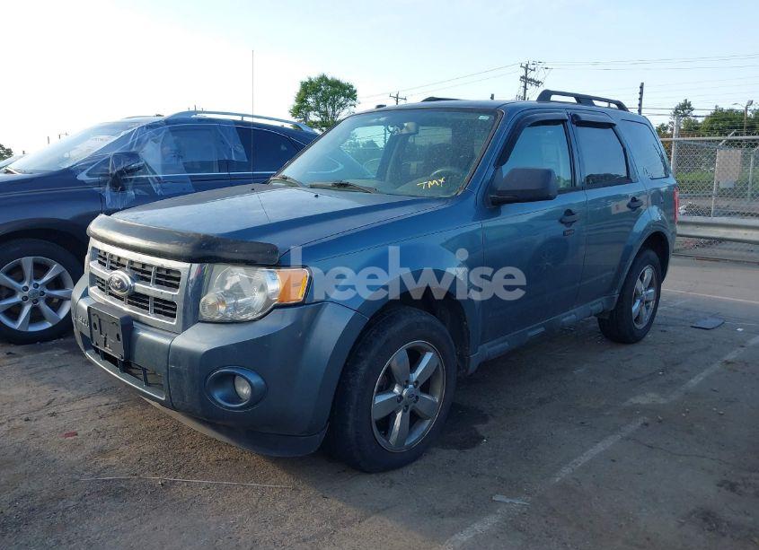 Photo 2 of 2010 Ford Escape XLT (VIN 1FMCU0D71AKB02174)