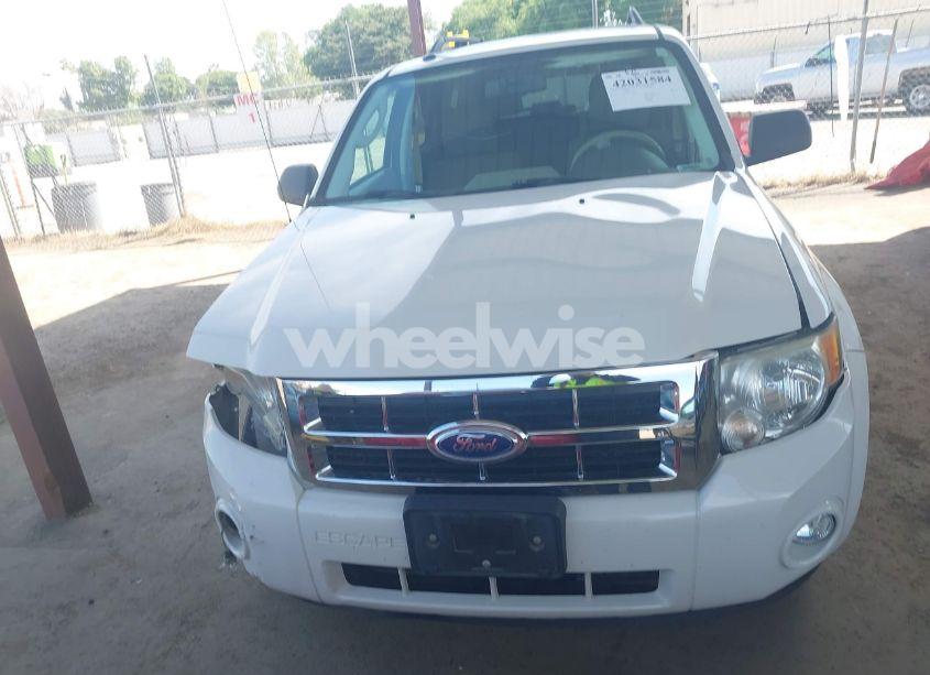 Photo 12 of 2010 Ford Escape XLT (VIN 1FMCU0D71AKB08167)