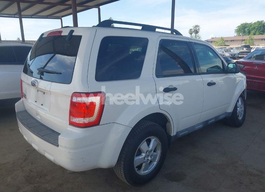 Photo 4 of 2010 Ford Escape XLT (VIN 1FMCU0D71AKB08167)