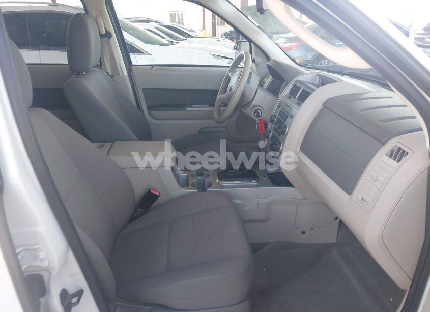 Photo 5 of 2010 Ford Escape XLT (VIN 1FMCU0D71AKB08167)