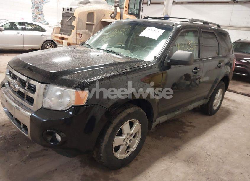 Photo 2 of 2010 Ford Escape XLT (VIN 1FMCU0D71AKC61017)