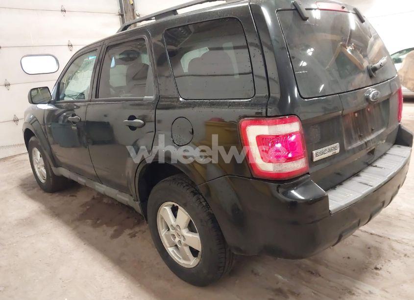 Photo 3 of 2010 Ford Escape XLT (VIN 1FMCU0D71AKC61017)