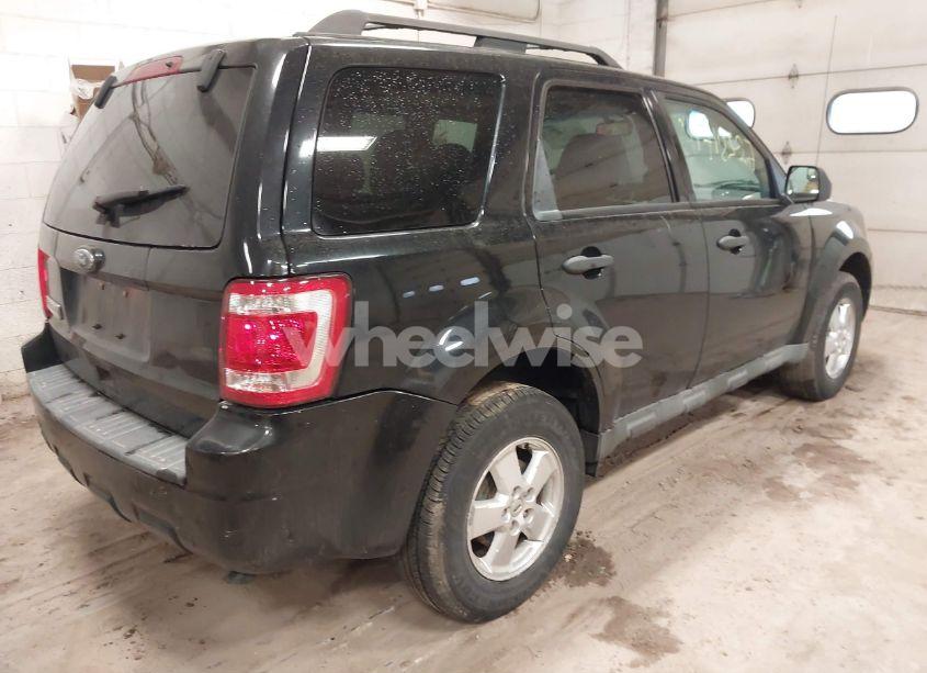 Photo 4 of 2010 Ford Escape XLT (VIN 1FMCU0D71AKC61017)