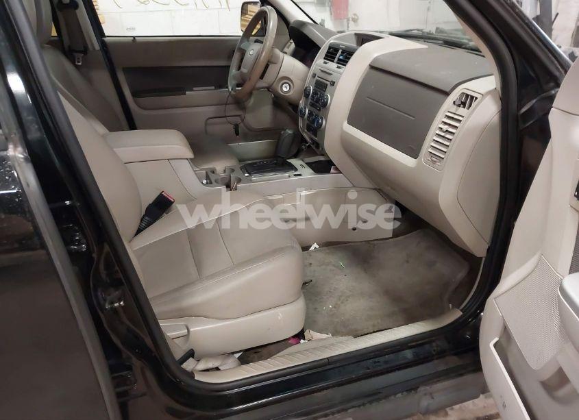 Photo 5 of 2010 Ford Escape XLT (VIN 1FMCU0D71AKC61017)