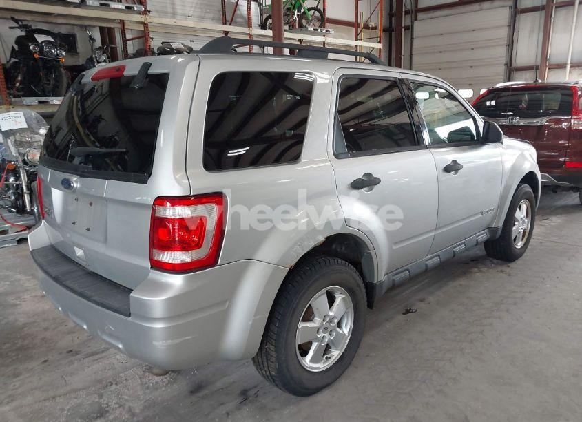 Photo 4 of 2010 Ford Escape XLT (VIN 1FMCU0D71AKD18929)