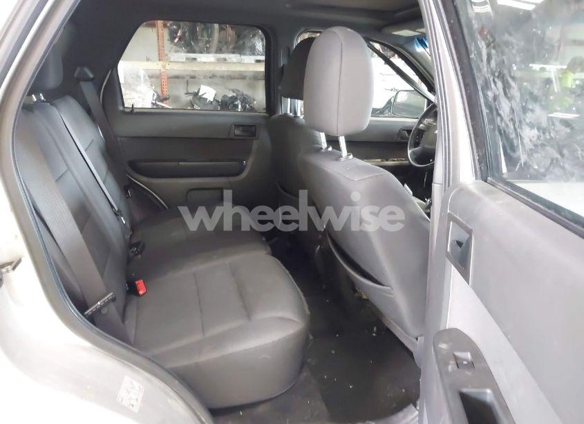 Photo 8 of 2010 Ford Escape XLT (VIN 1FMCU0D71AKD18929)
