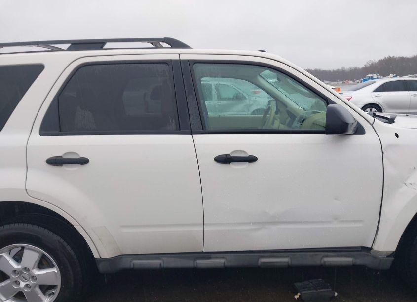Photo 14 of 2011 Ford Escape XLT (VIN 1FMCU0D71BKA13481)