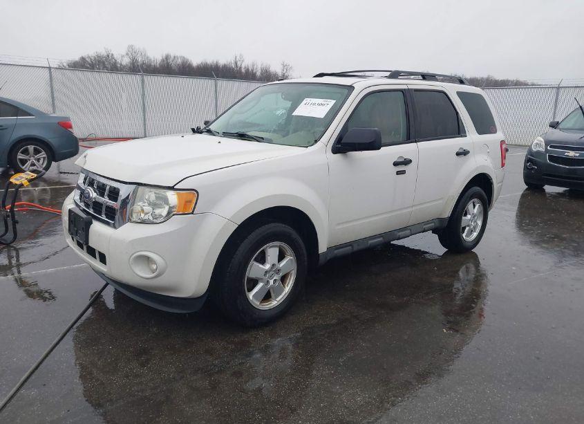 Photo 2 of 2011 Ford Escape XLT (VIN 1FMCU0D71BKA13481)