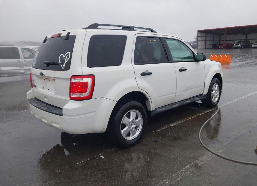 Photo 4 of 2011 Ford Escape XLT (VIN 1FMCU0D71BKA13481)