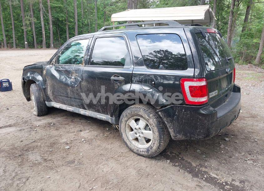 Photo 3 of 2011 Ford Escape XLT (VIN 1FMCU0D71BKA19880)