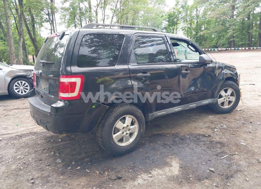 Photo 4 of 2011 Ford Escape XLT (VIN 1FMCU0D71BKA19880)