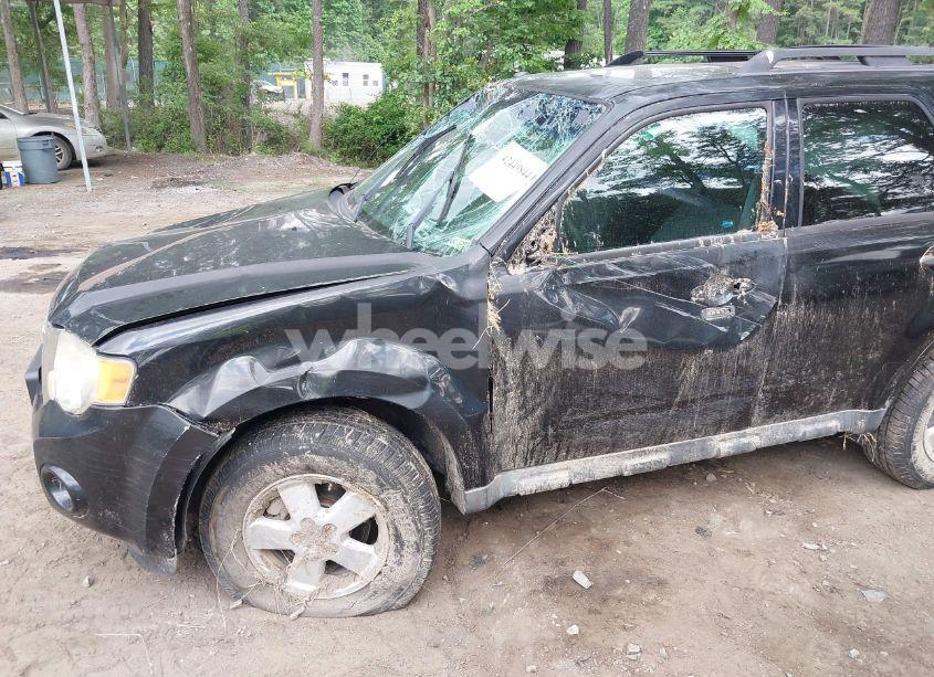 Photo 6 of 2011 Ford Escape XLT (VIN 1FMCU0D71BKA19880)