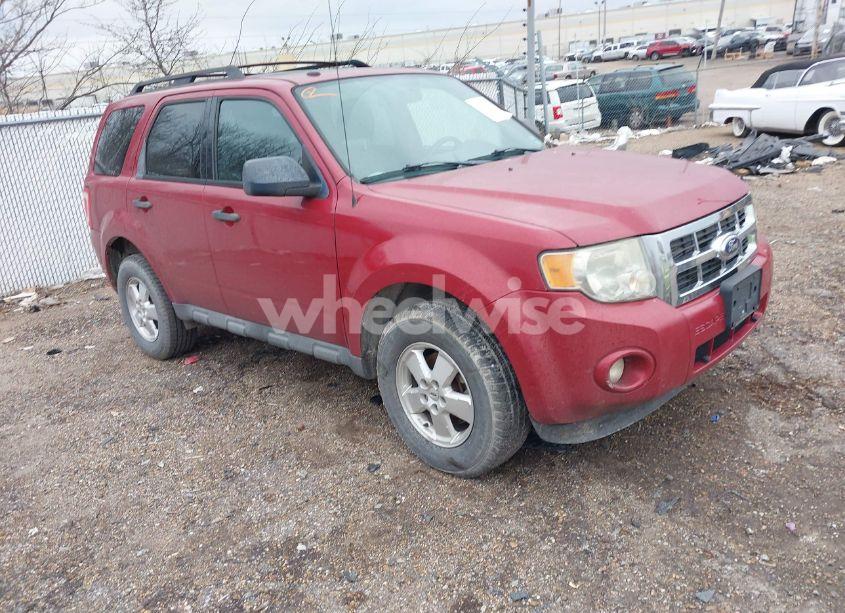 2011 Ford Escape XLT (VIN 1FMCU0D71BKA41796) main photo