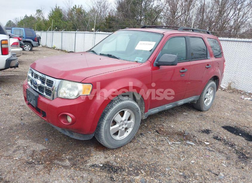 Photo 2 of 2011 Ford Escape XLT (VIN 1FMCU0D71BKA41796)