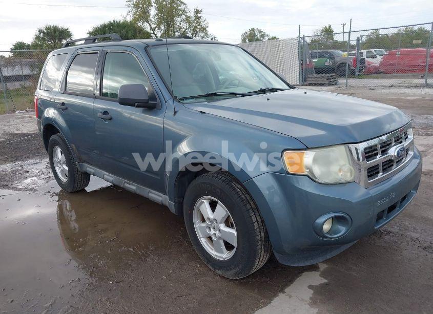2011 Ford Escape XLT (VIN 1FMCU0D71BKA93963) main photo