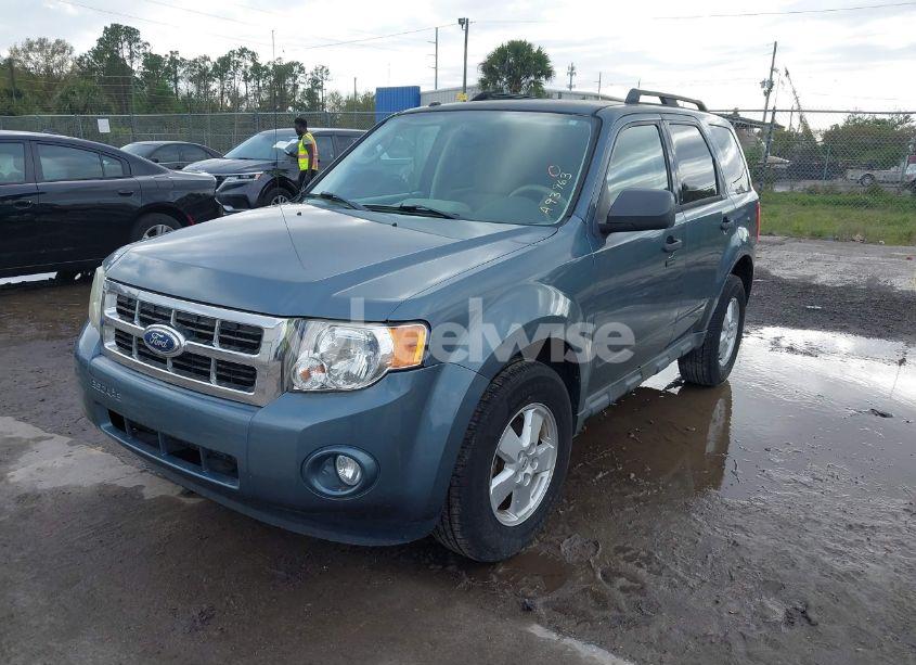 Photo 2 of 2011 Ford Escape XLT (VIN 1FMCU0D71BKA93963)