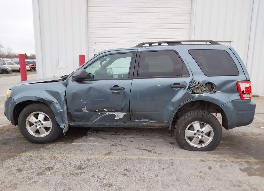 Photo 14 of 2011 Ford Escape XLT (VIN 1FMCU0D71BKC25670)