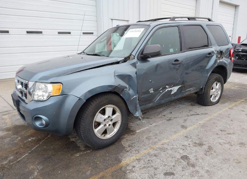 Photo 2 of 2011 Ford Escape XLT (VIN 1FMCU0D71BKC25670)