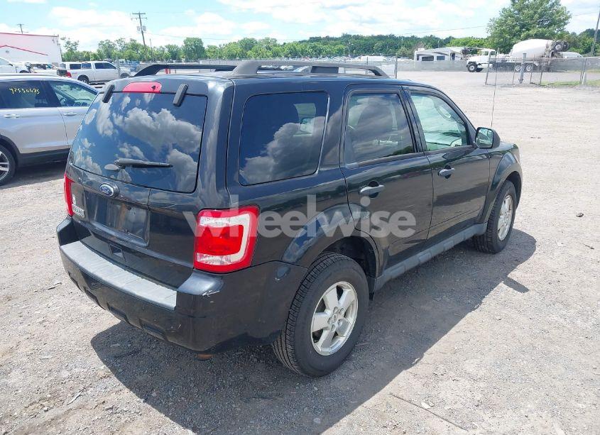 Photo 4 of 2011 Ford Escape XLT (VIN 1FMCU0D71BKC59821)