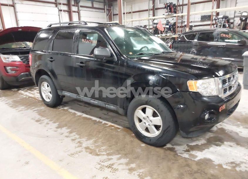 2012 Ford Escape XLT (VIN 1FMCU0D71CKB01447) main photo