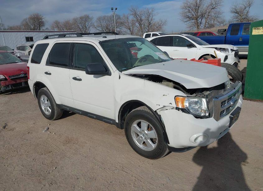 2010 Ford Escape XLT (VIN 1FMCU0D72AKA32832) main photo