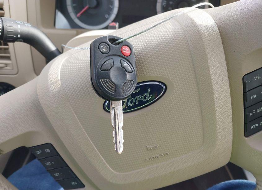 Photo 11 of 2010 Ford Escape XLT (VIN 1FMCU0D72AKA32832)