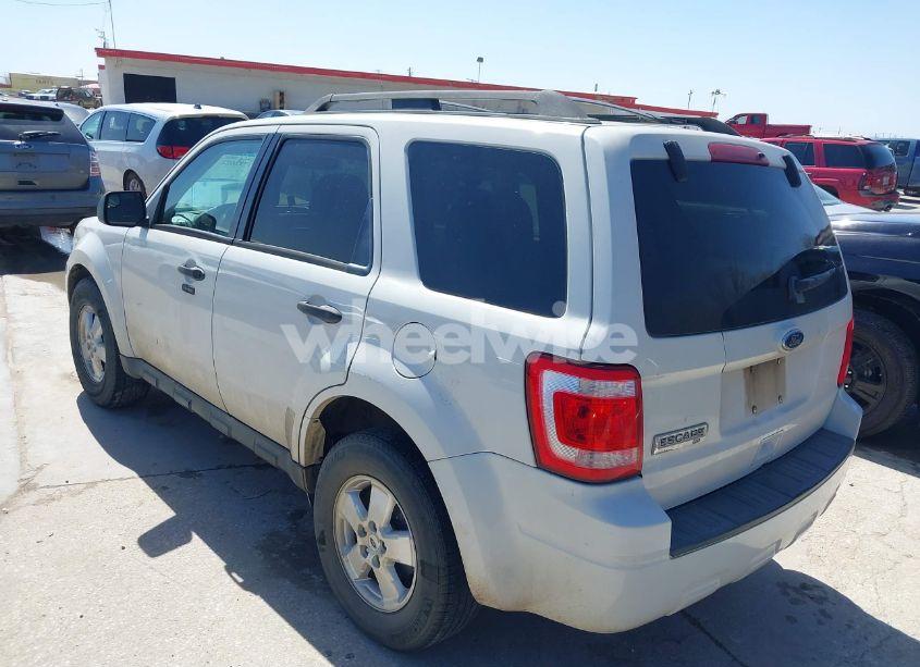 Photo 3 of 2010 Ford Escape XLT (VIN 1FMCU0D72AKA64101)