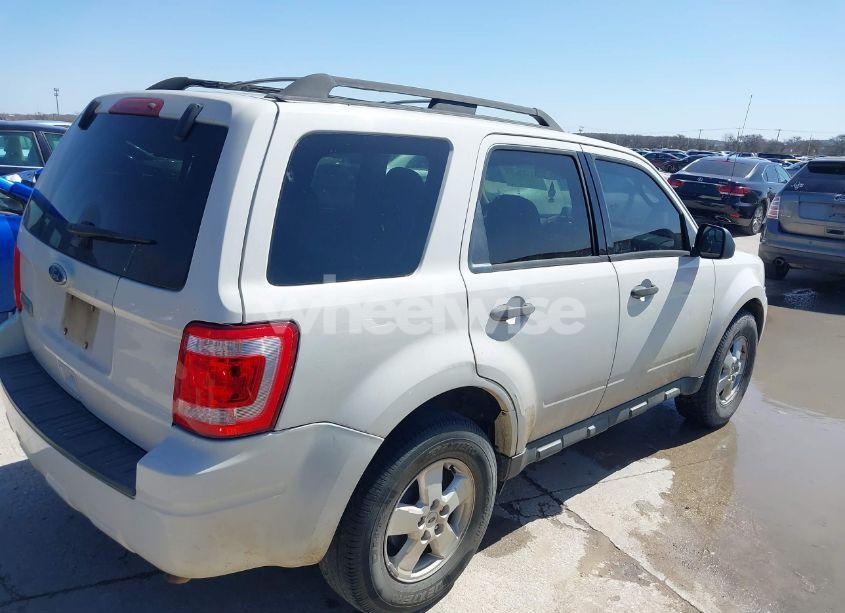 Photo 4 of 2010 Ford Escape XLT (VIN 1FMCU0D72AKA64101)