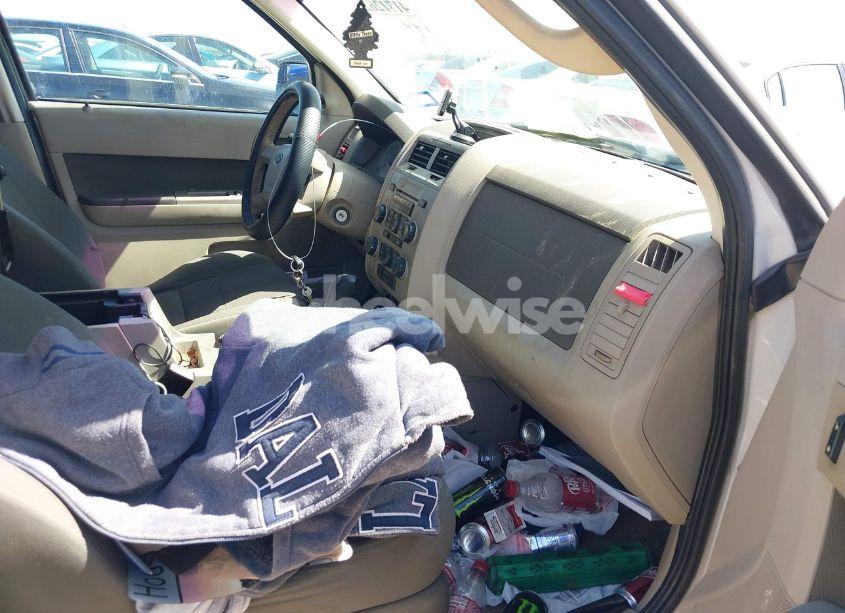 Photo 5 of 2010 Ford Escape XLT (VIN 1FMCU0D72AKA64101)