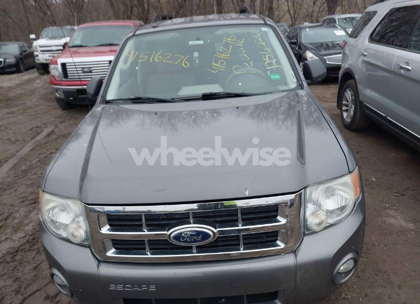 Photo 6 of 2010 Ford Escape XLT (VIN 1FMCU0D72AKB51352)