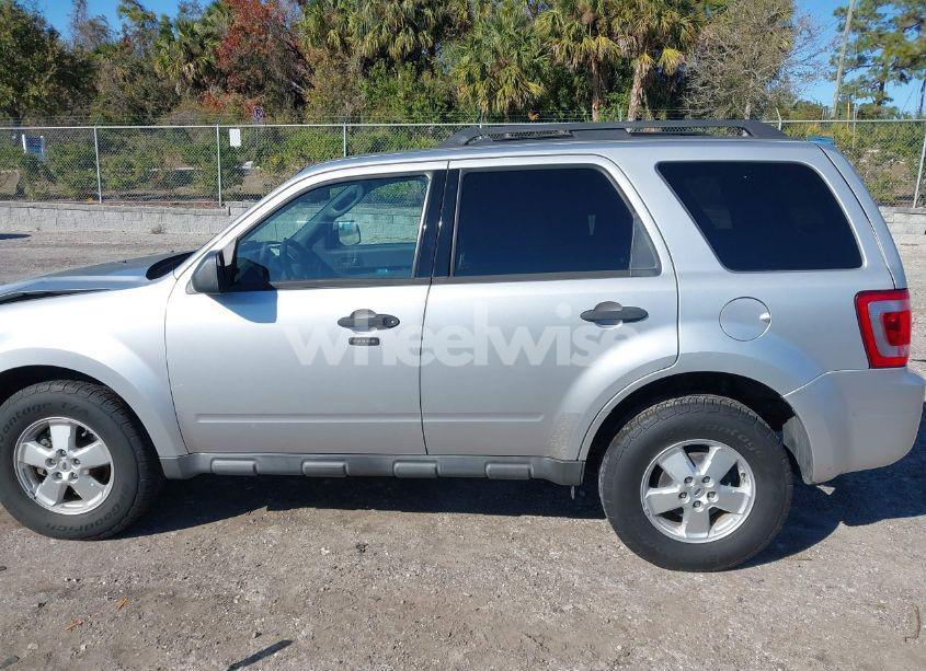 Photo 14 of 2010 Ford Escape XLT (VIN 1FMCU0D72AKC25479)