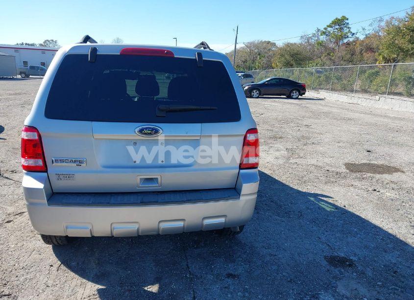 Photo 16 of 2010 Ford Escape XLT (VIN 1FMCU0D72AKC25479)