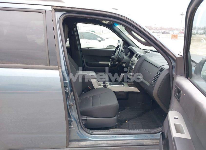 Photo 5 of 2010 Ford Escape XLT (VIN 1FMCU0D72AKD43175)