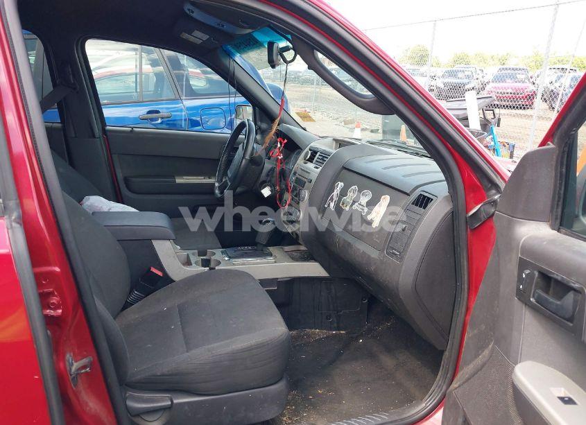 Photo 5 of 2010 Ford Escape XLT (VIN 1FMCU0D72AKD44178)