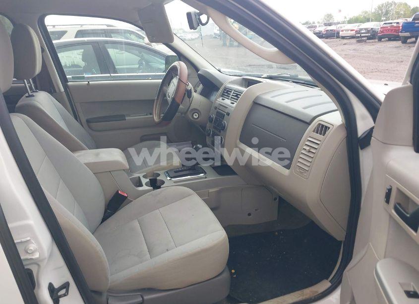 Photo 5 of 2011 Ford Escape XLT (VIN 1FMCU0D72BKA15577)