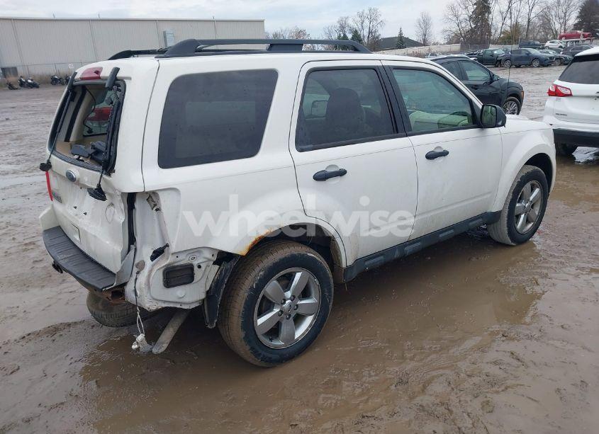 Photo 4 of 2011 Ford Escape XLT (VIN 1FMCU0D72BKA21282)