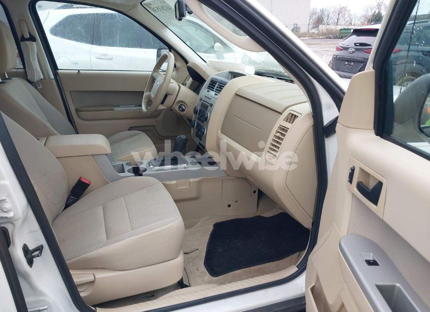 Photo 5 of 2011 Ford Escape XLT (VIN 1FMCU0D72BKA21282)