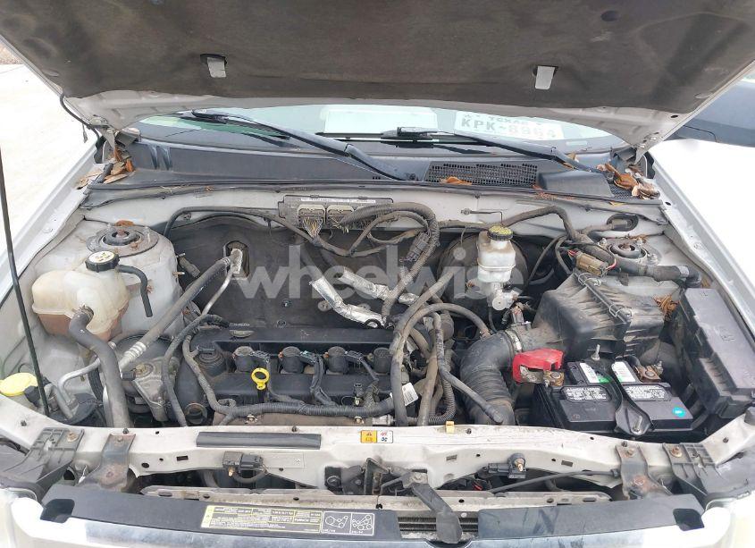 Photo 10 of 2011 Ford Escape XLT (VIN 1FMCU0D72BKB47982)